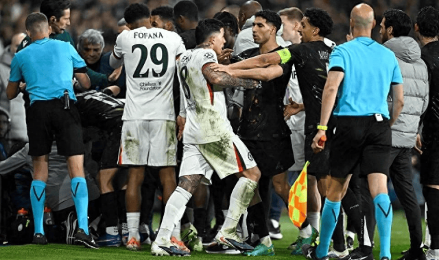 打着复仇旗号，踢成慈善之夜，切尔西2比5惨败，门将亲手导演崩盘