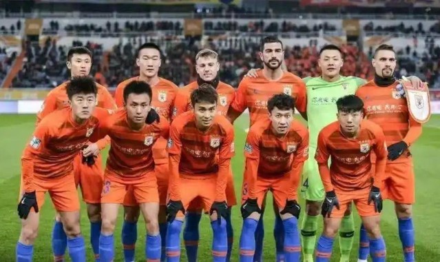 鲁能憋大招！免签前切尔西冠军中卫，这波“捡漏”什么水平？