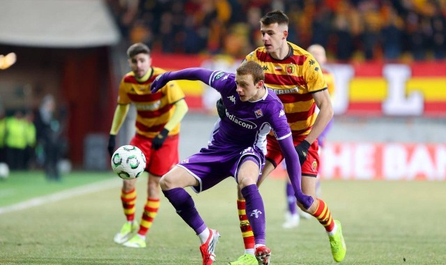 欧协联淘汰赛附加赛3-0，意甲第18完胜波兰超第1，占得先机